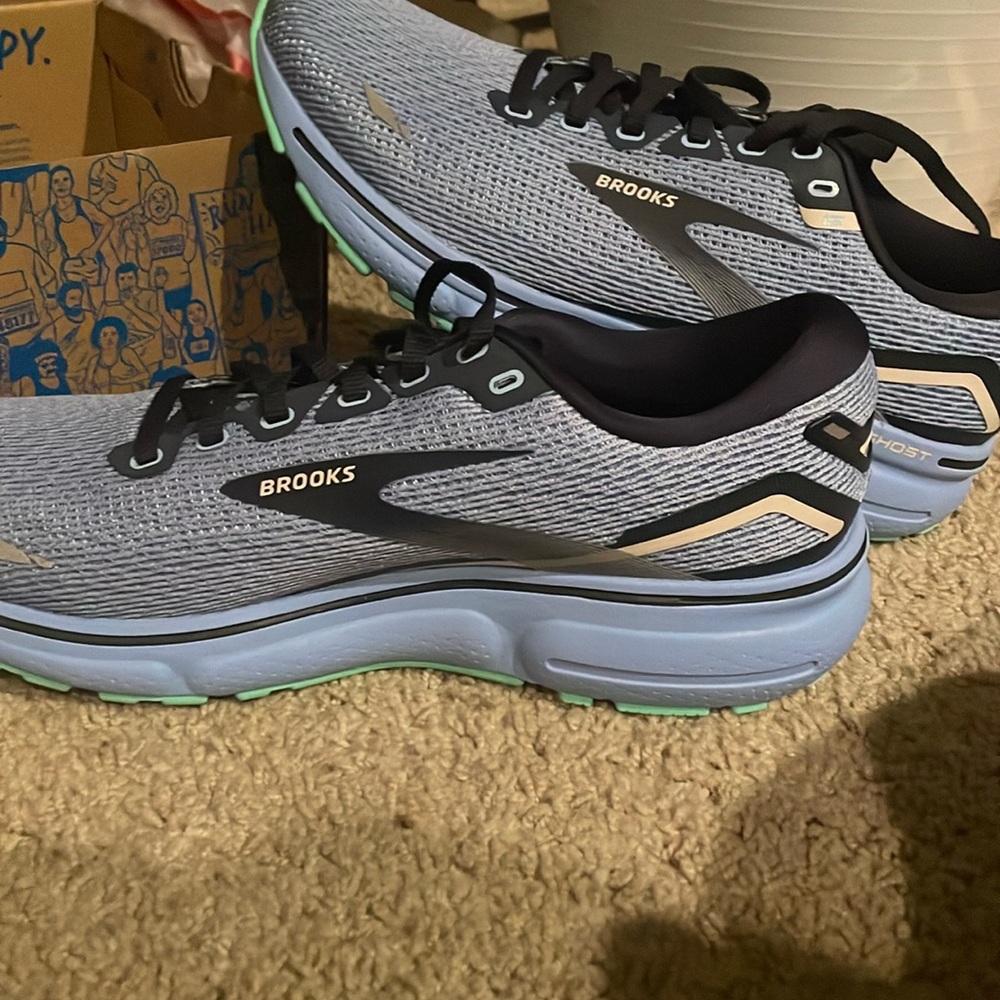 Brooks shoes